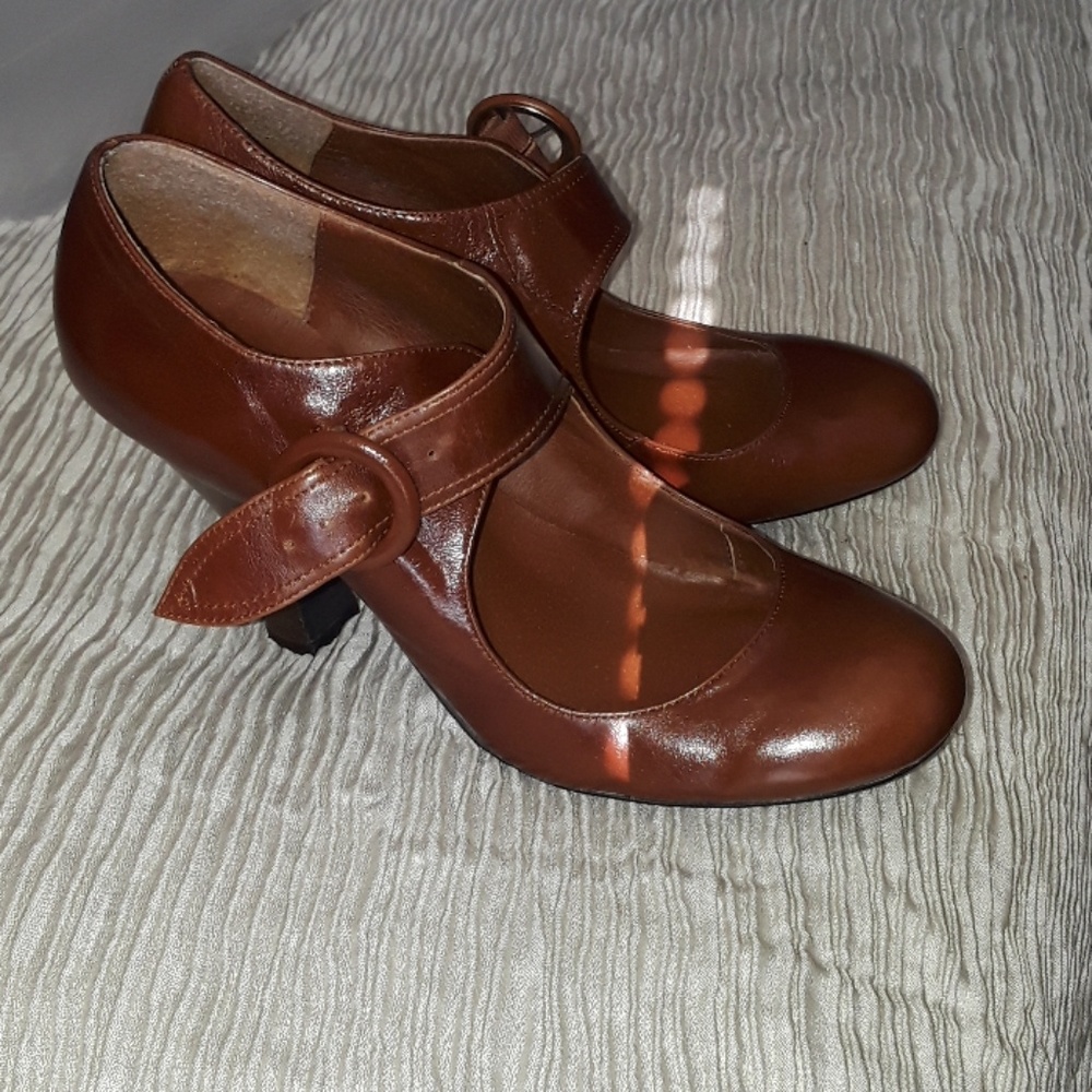 Steve Madden Oxford Old English Pumps
